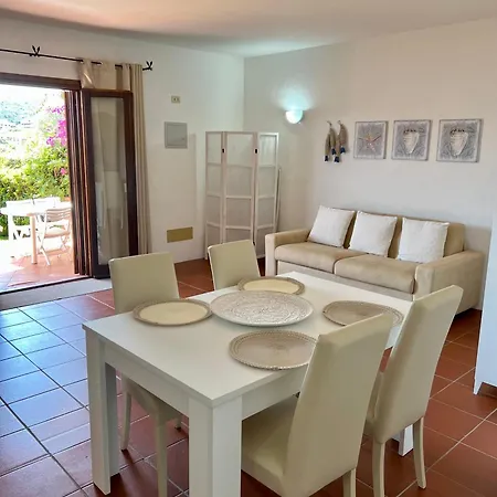 Le Al Mare Feriehus Cannigione